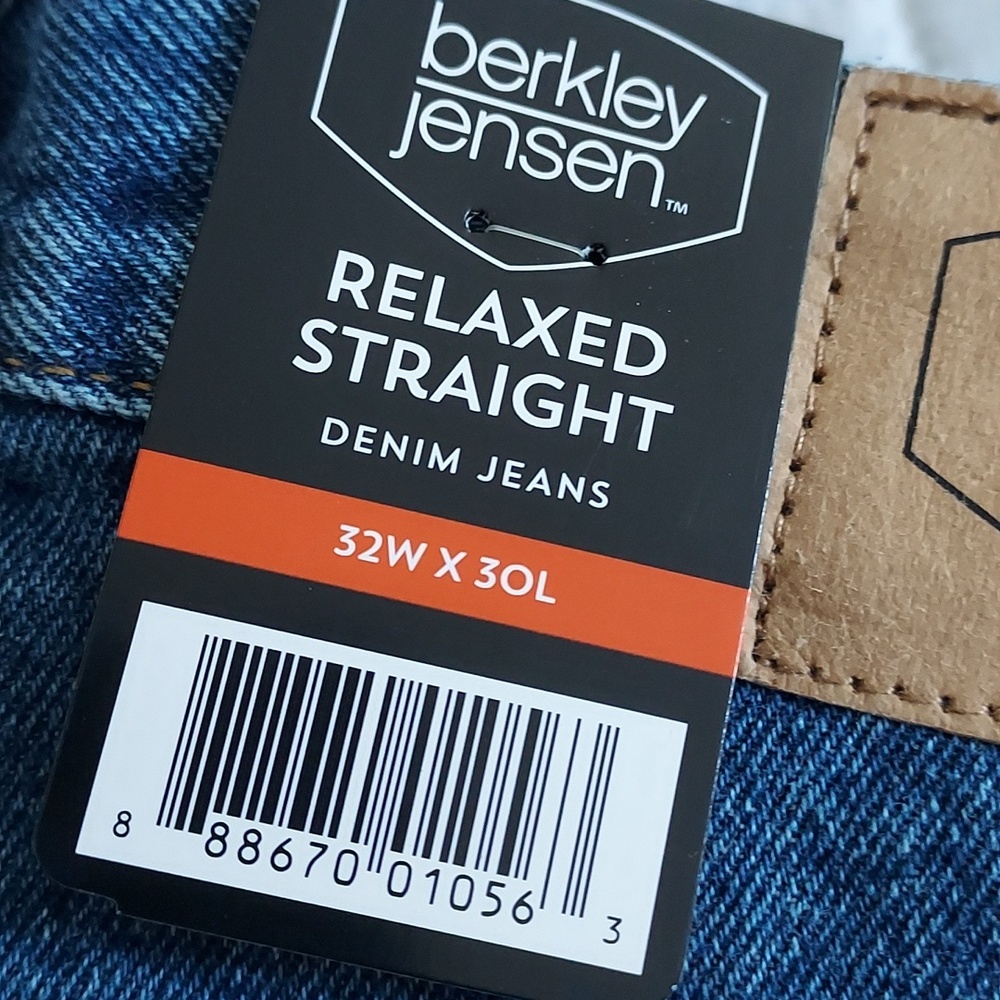 NWT Men's Berkley Jensen Relaxed Straight Lt Stonewash 5 Pocket Denim Jeans - Picture 7 of 17